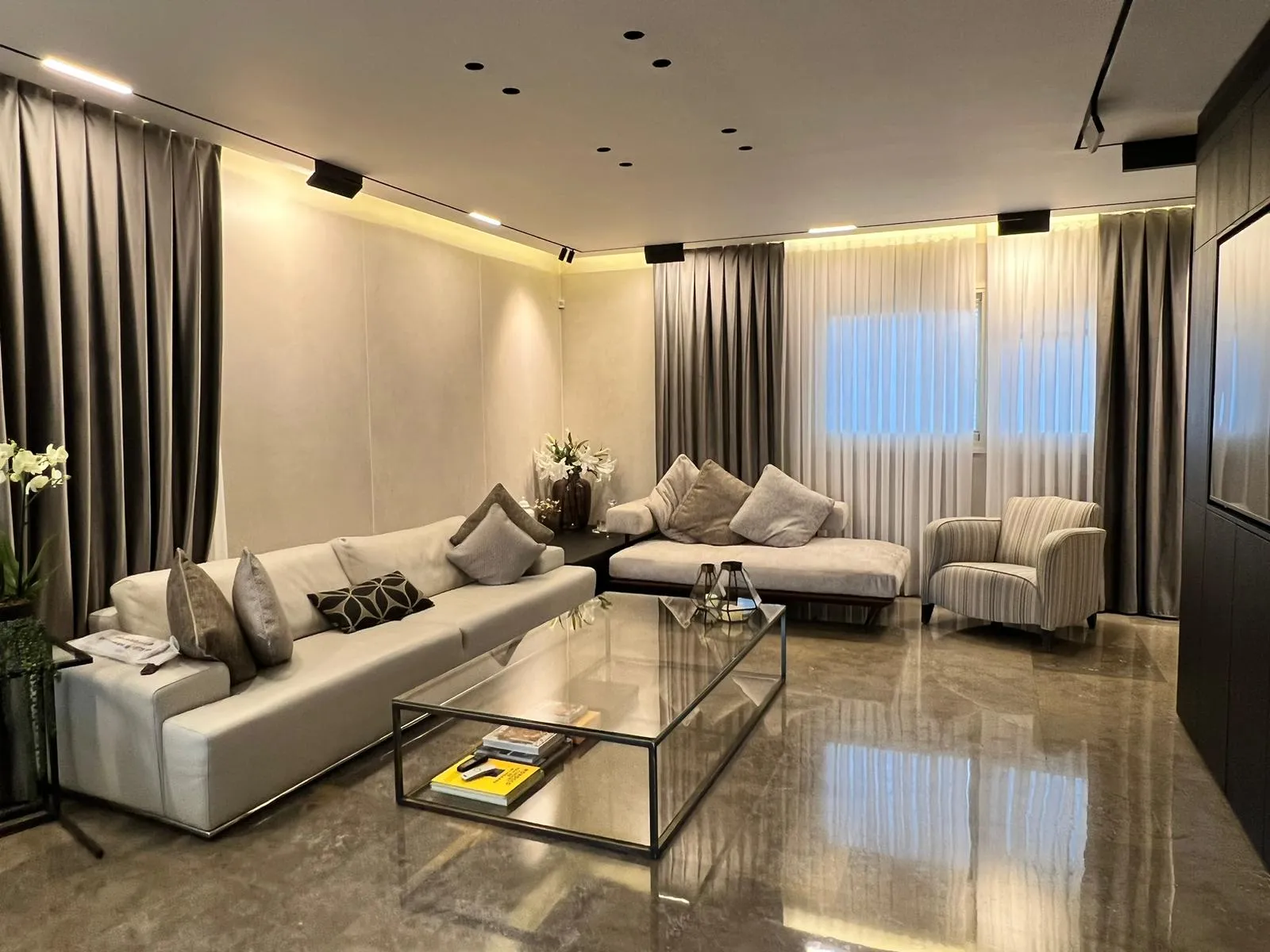 Shmuel Tamir, Tel-Aviv, Israel — INTERIOR DESIGN (10)